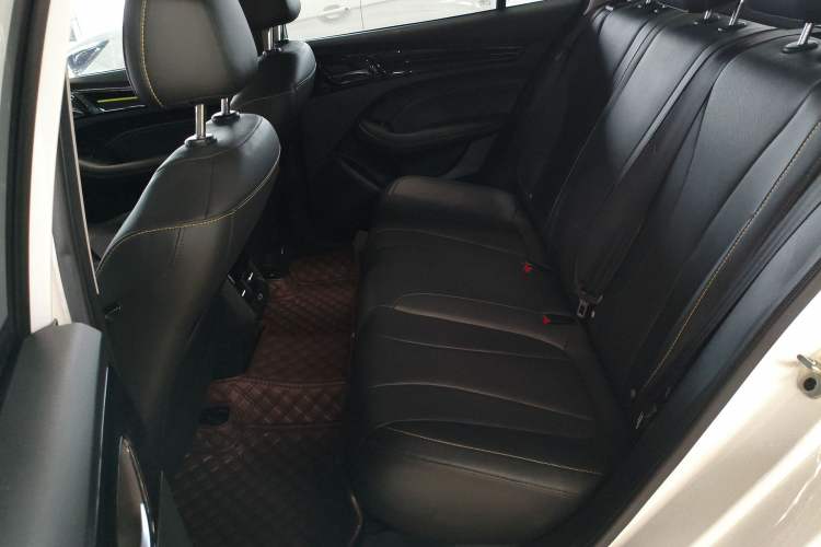 Used Roewe i5 2021 Revised Version 1.5L CVT Diamond Edition
