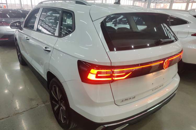 Used Volkswagen Tharu 2023 300TSI Two-Wheel-Drive Moonlight Edition
