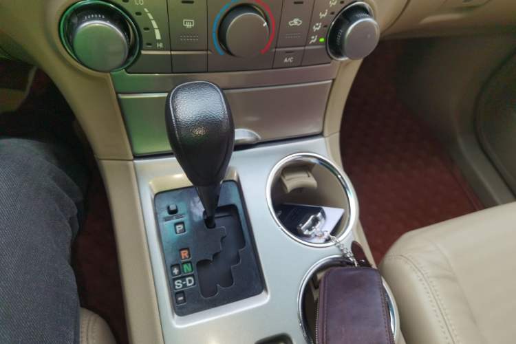 Used Toyota Highlander 2012 2.7L 2WD 5-Seater Elite Edition
