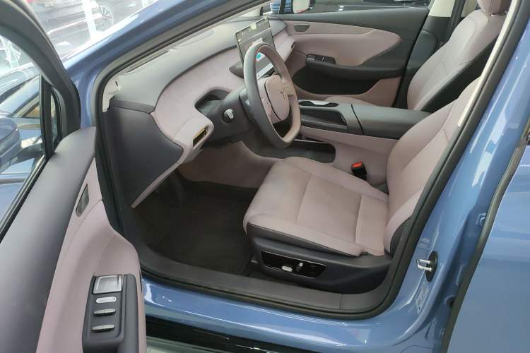 Used Hongqi Tiangong 05 2025 750 Smart Selection
