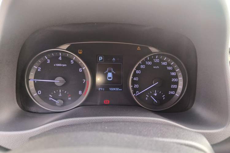 Used Hyundai Elantra 2016 1.6L Automatic ZhiXuan – Elite Version
