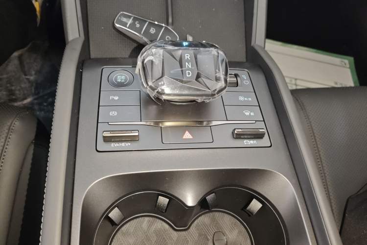 Used BYD Qin L 2025 DM-i Smart Drive 80KM Leading Model