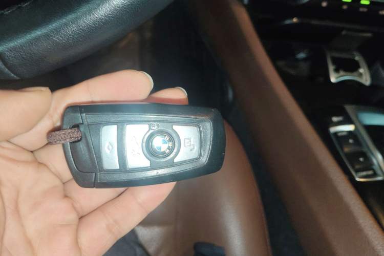 Used BMW 5 Series GT 2014 528i Leading Model