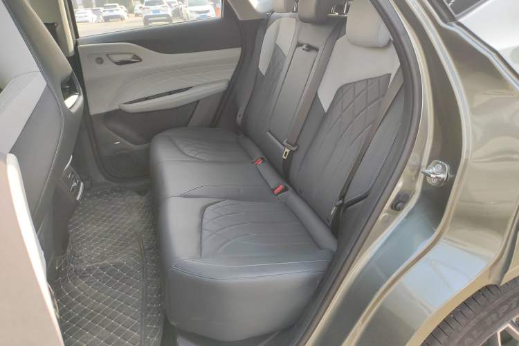 Used Changan UNI-Z New Energy 2024 Blue Whale Smart Electric iDD 125km Excellence Model
