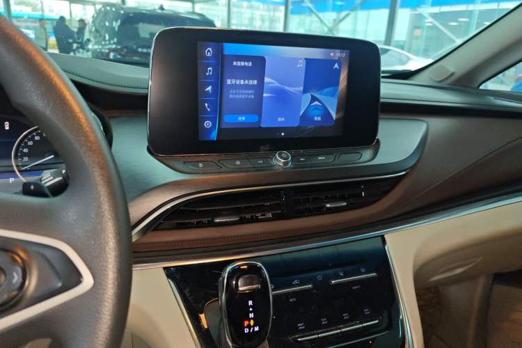 Used Buick GL8 2023 Land Executive Class Comfort Model
