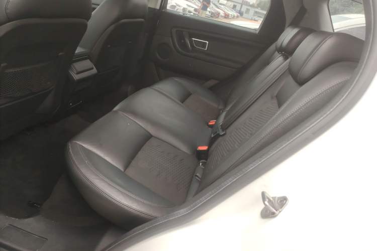 Used Land Rover Discovery Sport 2019 240 PS PURE Edition China VI Standard
