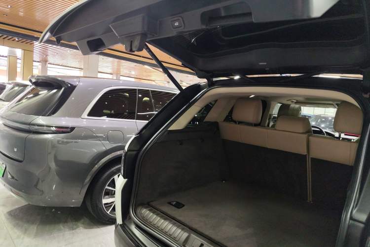 Used Land Rover Range Rover Sport 2014 3.0 V6 SC Gasoline Version HSE
