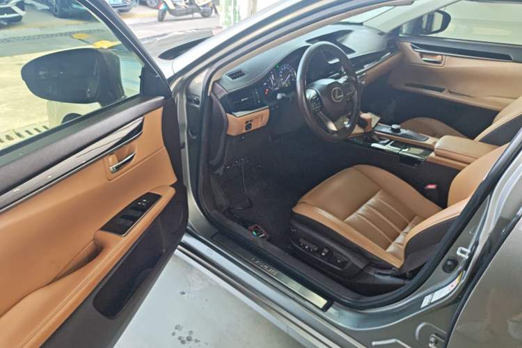 Used Lexus ES 2015 200 Elite Edition
