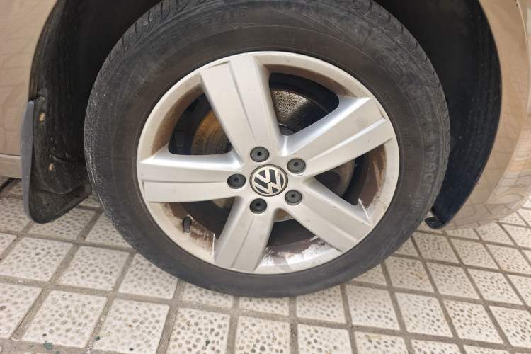 Used Volkswagen Touran 2015 1.4T Manual Fashion Edition 5-Seater
