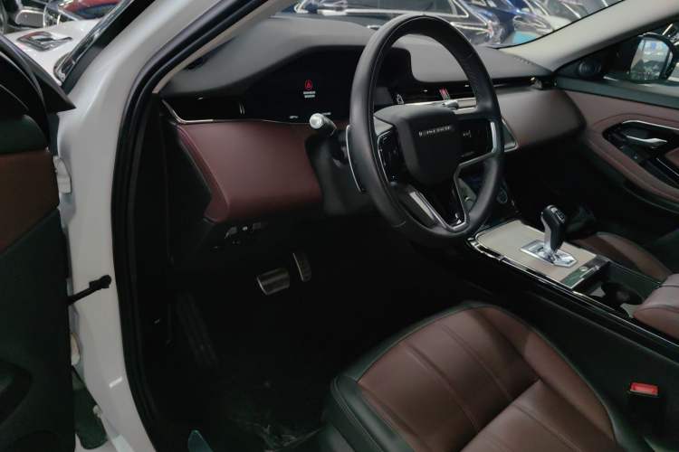 Used Land Rover Range Rover Evoque 2021 Range Rover L 249 PS R-Dynamic SE Luxury Edition
