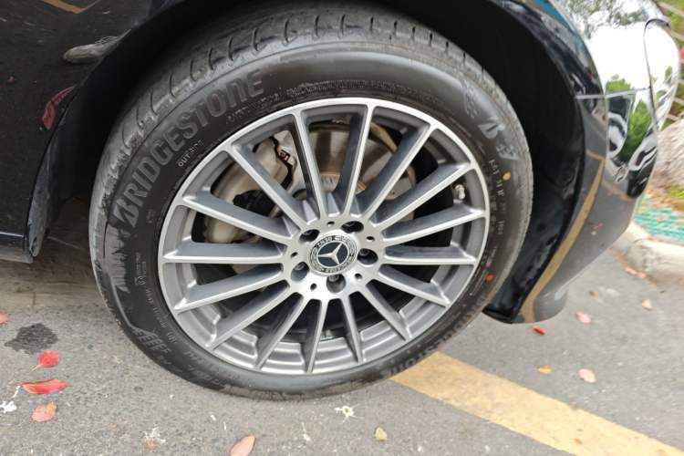 Used Mercedes-Benz E-Class 2023 E 260 L
