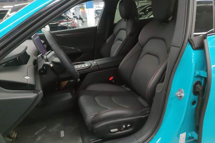 Used  SU7 2024 Rear-Drive Ultra-Long Range Advanced Pro-Level Intelligent Driving Version
