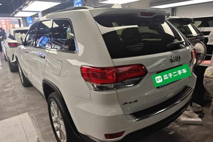 Used  Grand Cherokee (Import) 2016 3.0L Elite Navigation Edition
