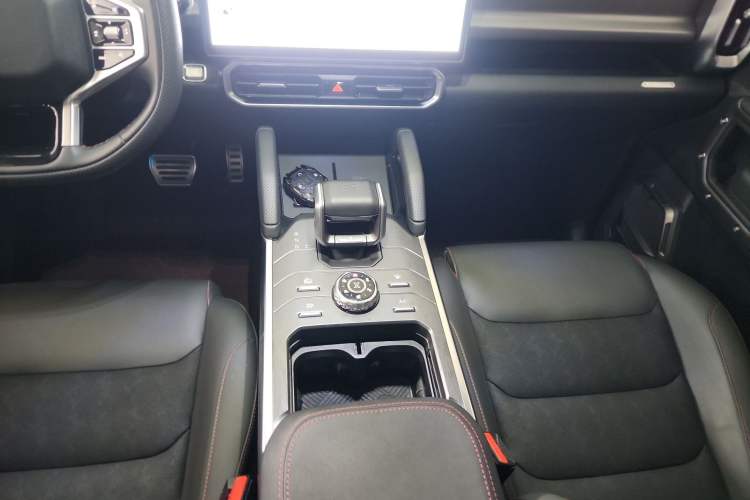 Used JETOUR Traveler 2023 2.0T All-Wheel Drive CrossPRO+
