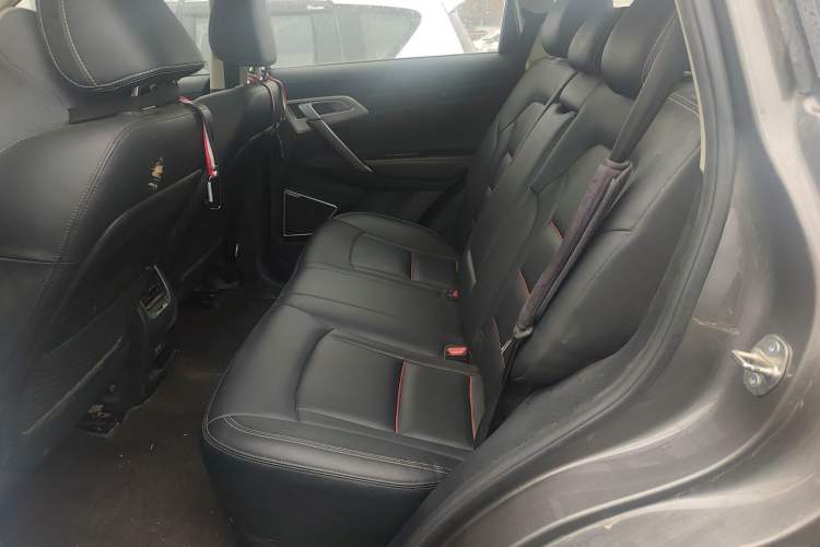 Used Geely Auto Emgrand X7 Sport 2018 1.8TD Automatic Two-Wheel Drive Smart Connect 4G Internet Edition