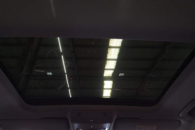 Used Volkswagen Tharu 2025 NewRui 300TSI Prestige Edition
