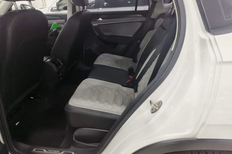 Used Volkswagen Tayron 2024 300TSI Two-Wheel-Drive Luxury Plus Advanced Version
