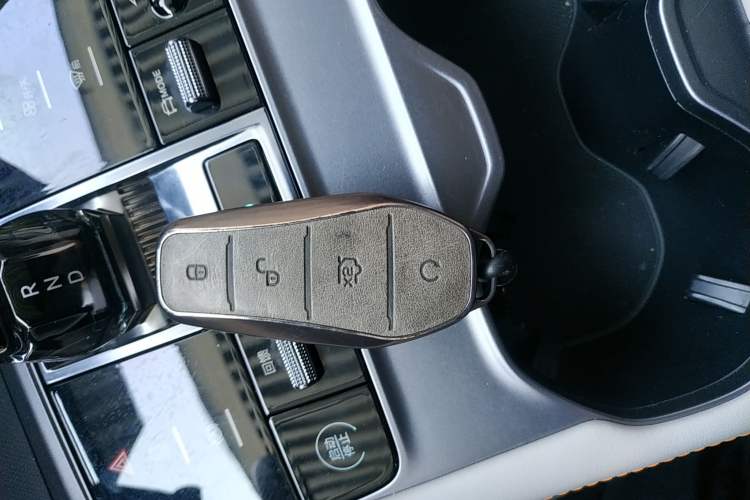 Used BYD Song PLUS New Energy 2024 Honor Edition EV 520km Luxury Model
