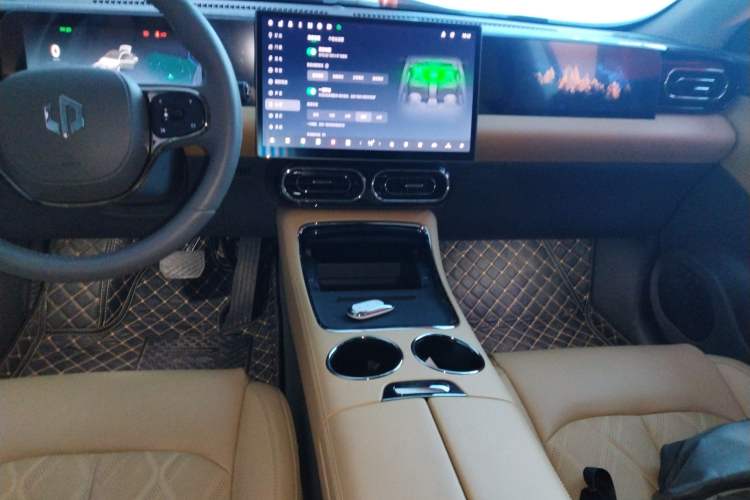 Used Leapmotor C01 2024 Range-Extended 216 Luxury Edition
