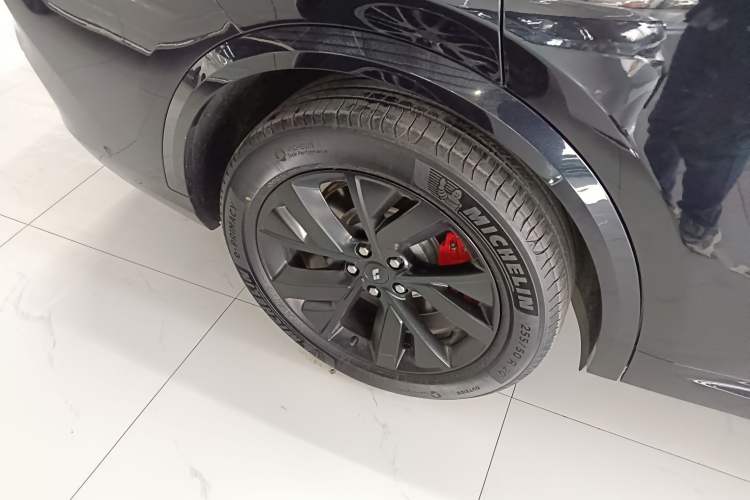 Used Li Auto L8 2023 Pro Model
