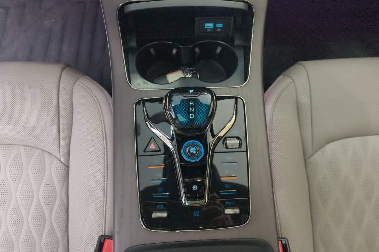 Used BYD Han 2025 EV with 701 km of Laser Radar-Enabled Intelligent Driving
