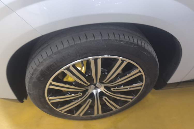 Used Denza N9 2025 Prestige Version