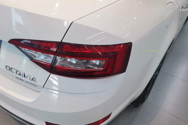 Used Skoda Octavia 2019 TSI280 DSG SmartDrive Luxury Edition China VI
