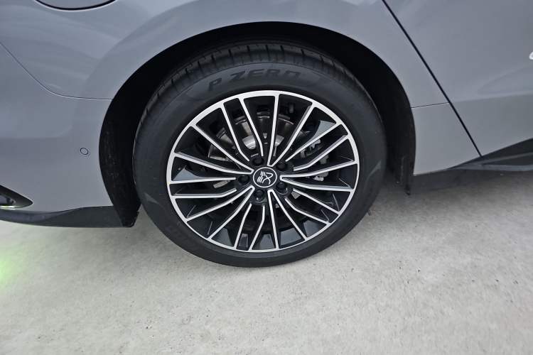 Used BYD Han 2025 DM-i Intelligent Driving Edition 125KM LiDAR Flagship Model
