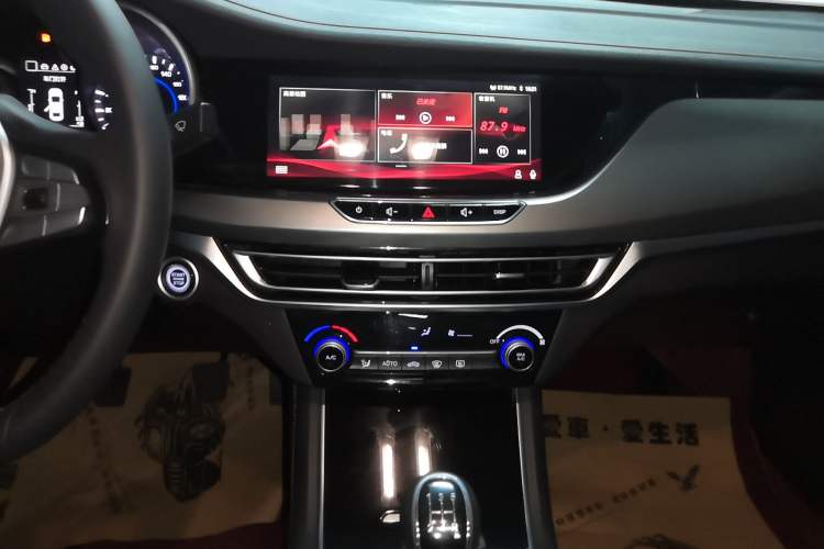 Used Changan Eado 2019 High-Energy Edition 1.6L GDI Manual Pioneer Model China VI Standard
