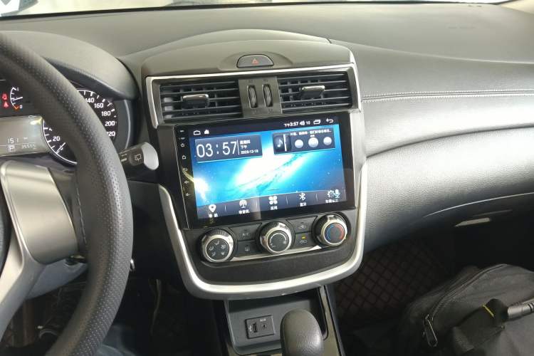 Used Nissan Tiida 2021 1.6L CVT Cool Edition
