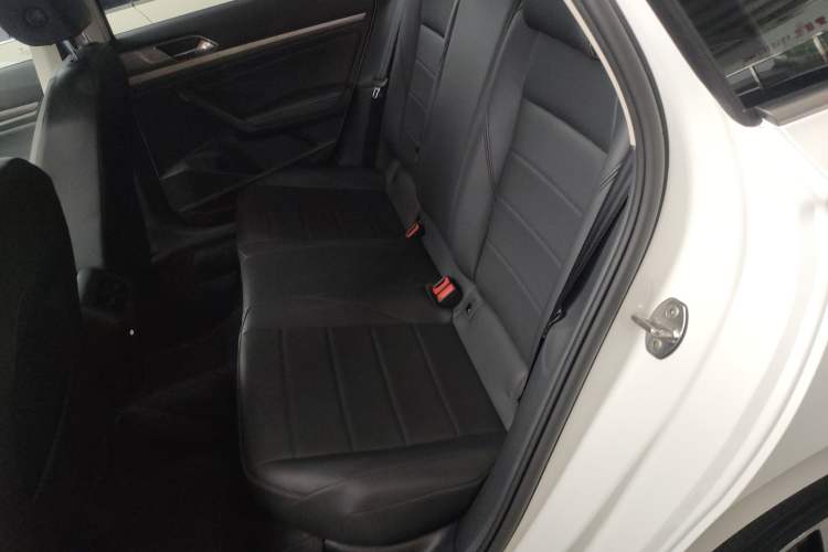 Used Volkswagen Lavida 2022 1.5L Automatic Comfort Edition
