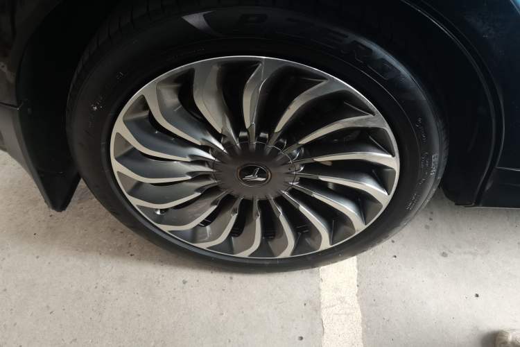 Used VOYAH FREE 2021 Four-Wheel Drive Standard Range-Extended Exclusive Luxury Package
