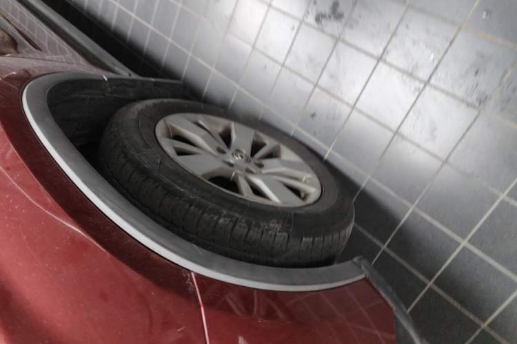 Used Dongfeng Fengdu MX6 2015 2.0L CVT Two-Wheel Drive All-Around Version
