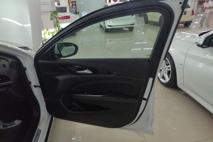 Used Buick Regal 2024 25T Deluxe Edition
