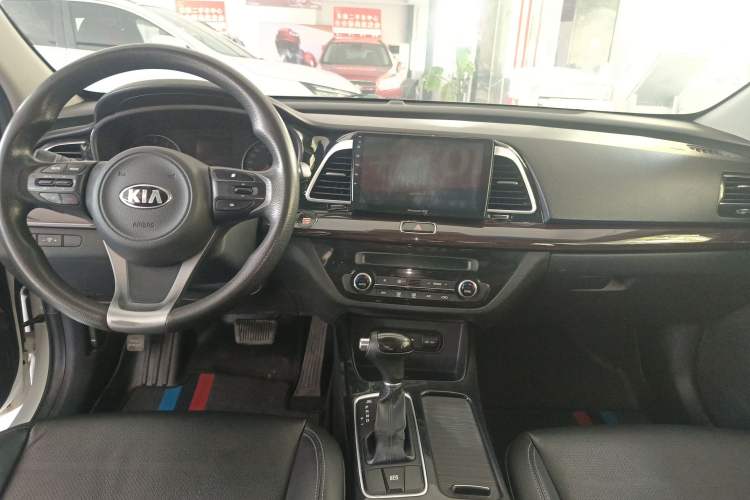 Used Kia K4 2014 1.8L Automatic GLS
