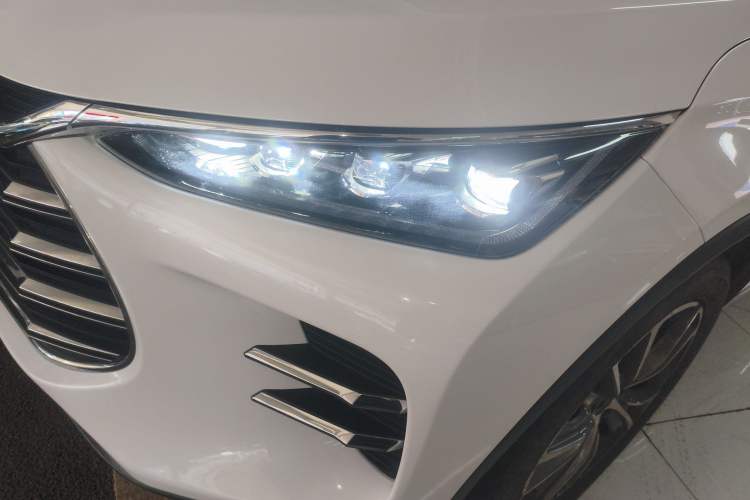 Used BYD Tang New Energy 2019 DM 2.0T All-Wheel Drive Connected Leading Model 7 Seats China VI Standard