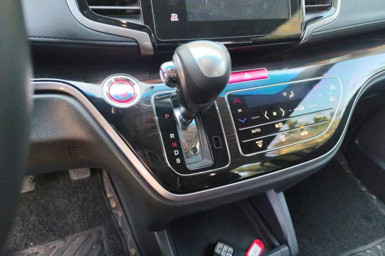 Used Honda Odyssey 2018 2.4L Luxury Edition
