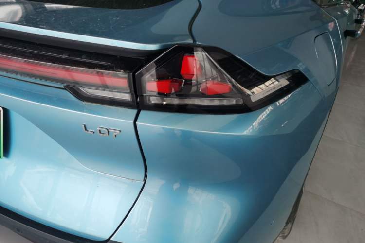 Used Deepal L07 2024 230Max Qiankun Intelligent Driving ADS SE Range-Extended Version
