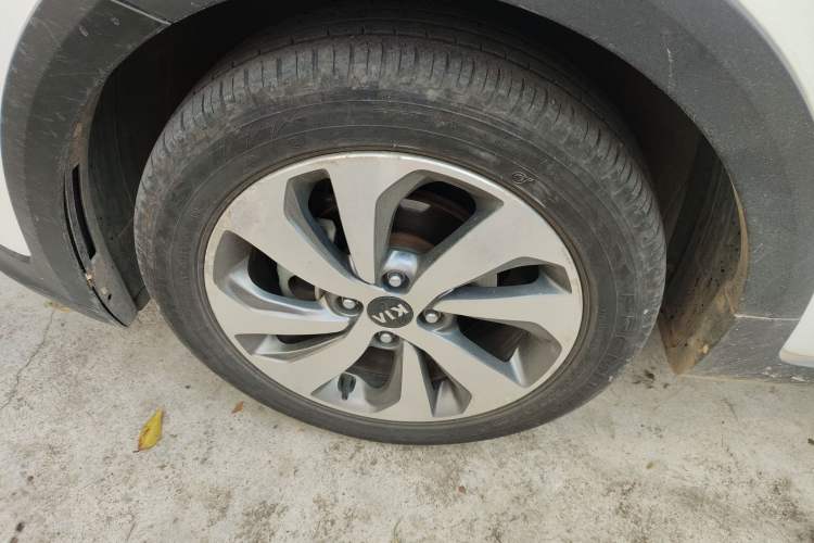 Used Kia KX Cross 2017 1.4L AT GLS
