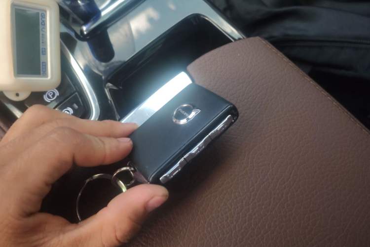 Used Volvo S90 New Energy 2022 T8 eDrive Hybrid Luxury Edition
