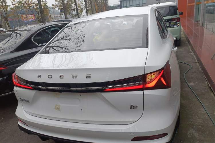 Used Roewe i5 2023 1.5L CVT Luxury Edition