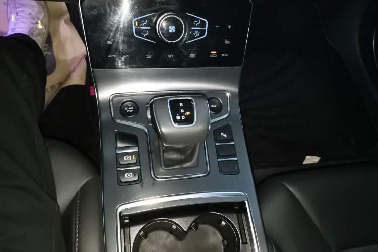 Used Hongqi H5 2022 Classic Model 1.8T Automatic Smart Connect Flagship Edition