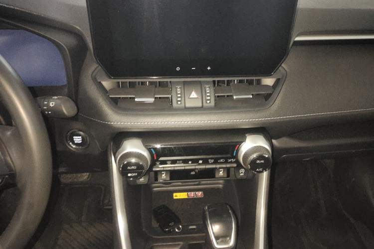 Used Toyota RAV4 2023 2.0L CVT Two-Wheel Drive Fashion Plus Edition
