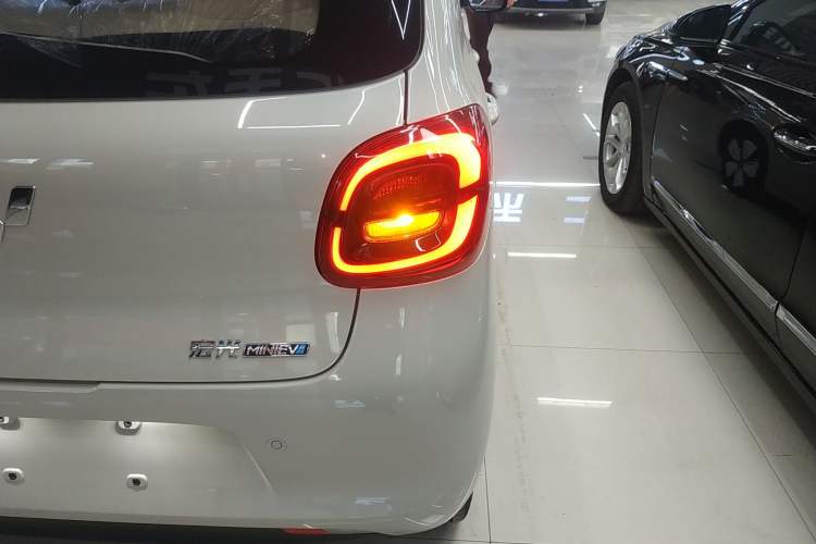 Used Wuling Hongguang MINIEV 2025 Four-Door Version Advanced Edition
