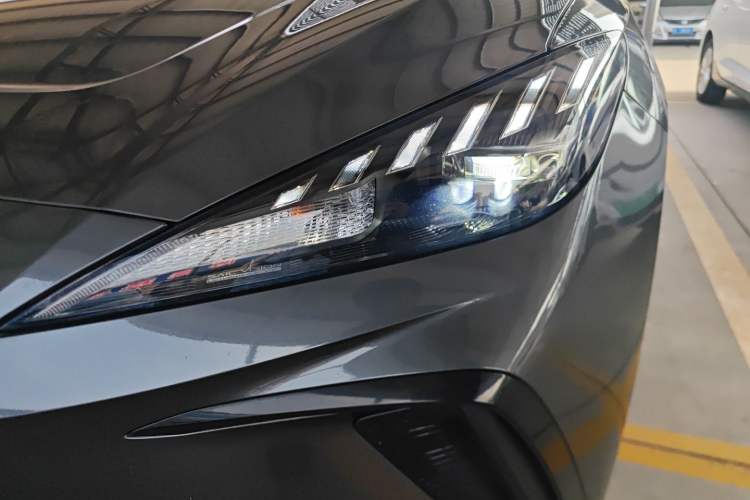 Used MG 4 EV 2022 425 km Flagship Edition