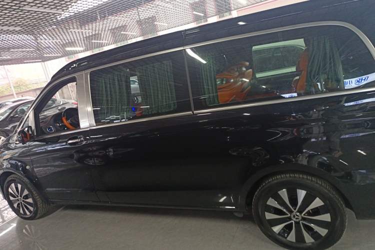 Used Mercedes-Benz Vito 2023 2.0T Elite Version 7 Seats
