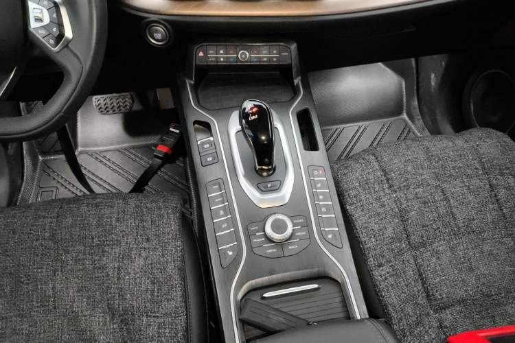 Used Wey VV5 2021 1.5T Two-Wheel Drive Smart Pioneer
