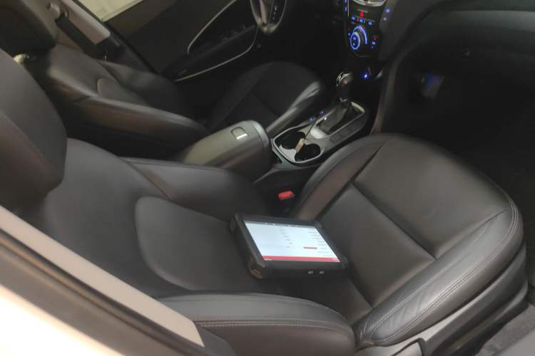 Used Hyundai Santa Fe 2015 2.0T Automatic All-Wheel Drive Smart Version 5 Seats