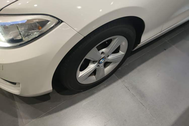 Used BMW 2 Series 2014 220i Leading Model
