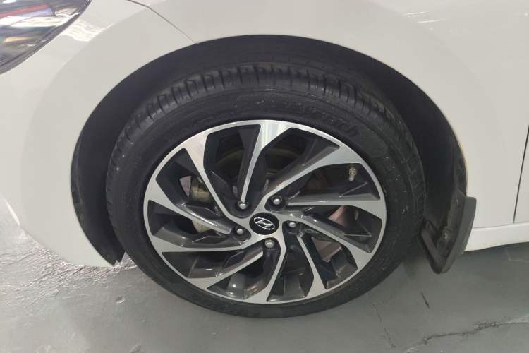 Used Hyundai Elantra 2019 1.4T Dual-Clutch Xuan Dong · Dynamic Model
